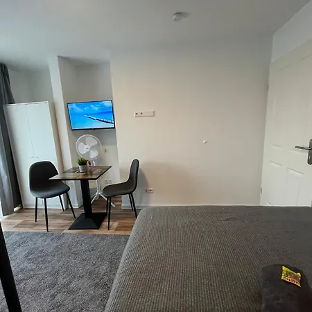 Hub 26 - Mit Balkon - Coffee For Free - Albergue Karlsruhe