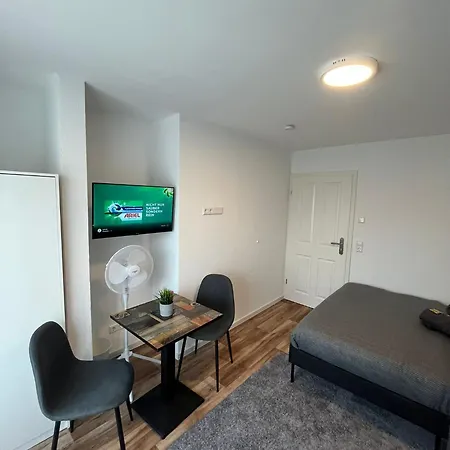 Hub 26 - Mit Balkon - Coffee For Free -