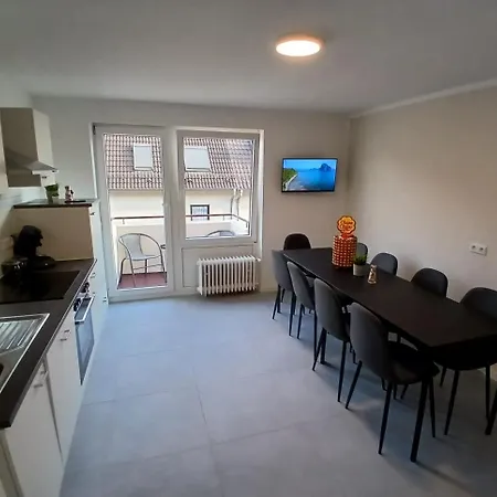 Hub 26 - Mit Balkon - Coffee For Free -